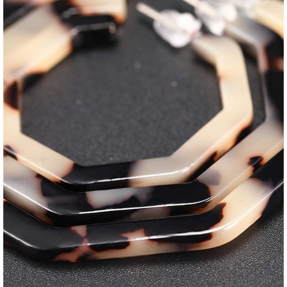 2/$20 NEW Tortoise Hoop Acrylic Resin Earrings - Picture 2 of 4